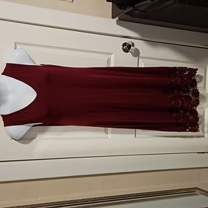 Nina Leonard, sleeveless, floral, lace bottom, v-neck, dress. Size L.